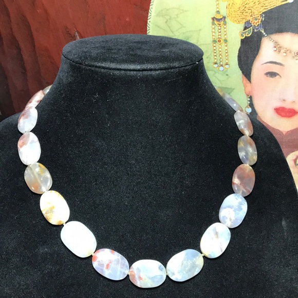 Agate Translucent Stone 20” Necklace EVC Aged Silver Tone Flower Toggle Clasp - Picture 1 of 12